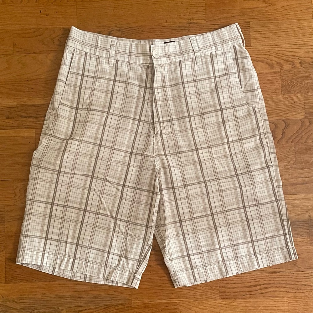Men’s Billabong shorts, size 34